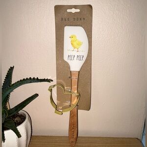 Rae Dunn PEEP PEEP Spatula & Chick Cookie Cutter